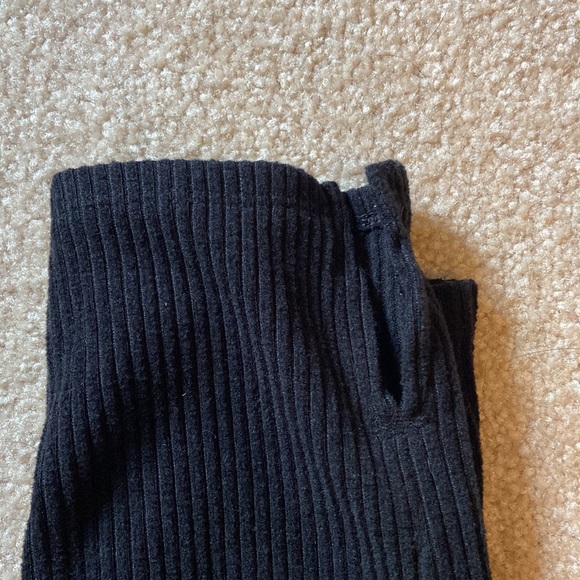 Old Navy ribbed legging - Picture 2 of 6